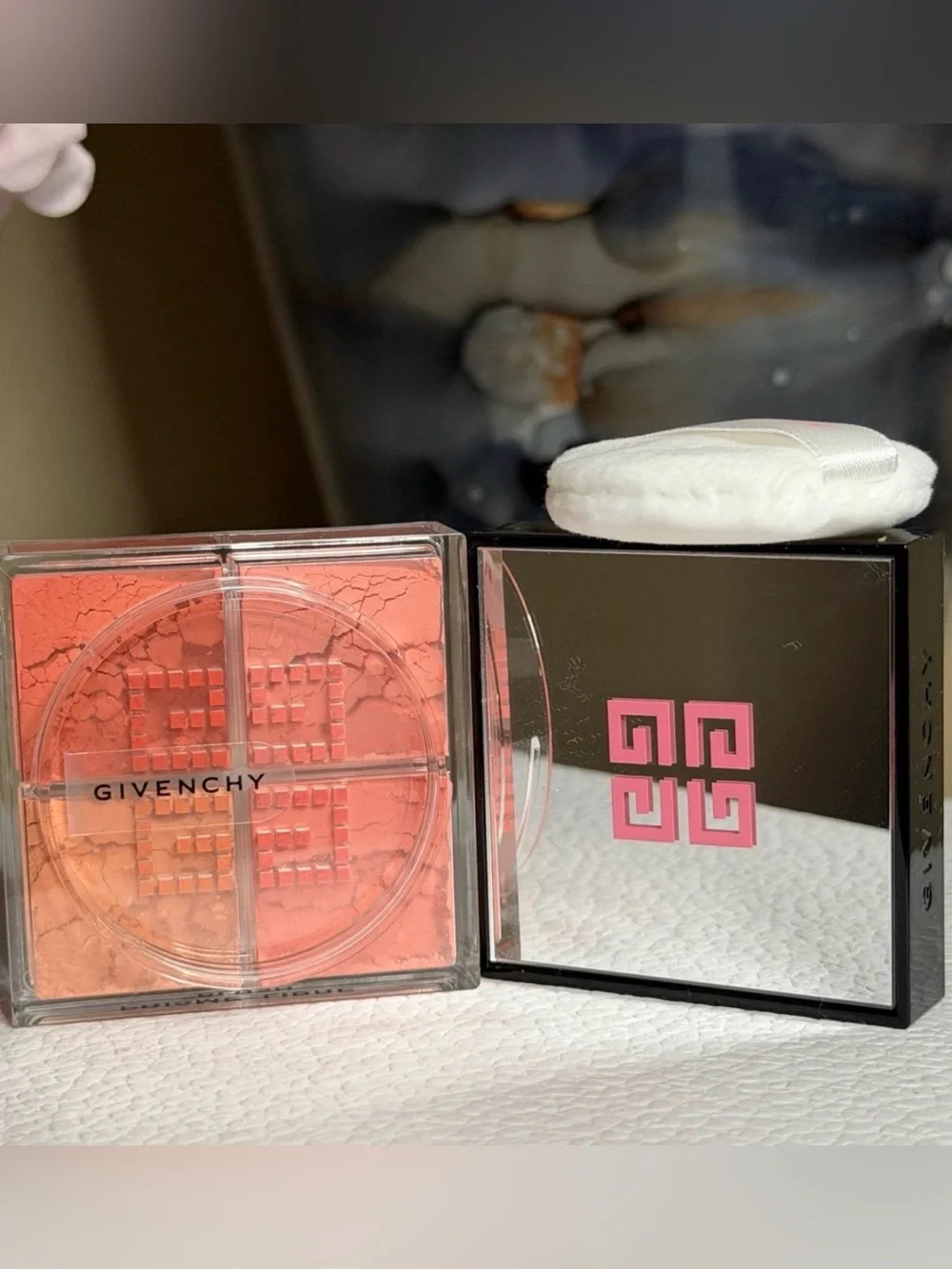 3 Volie Corail-Givenchy Prisme Libre Loose Powder Blush